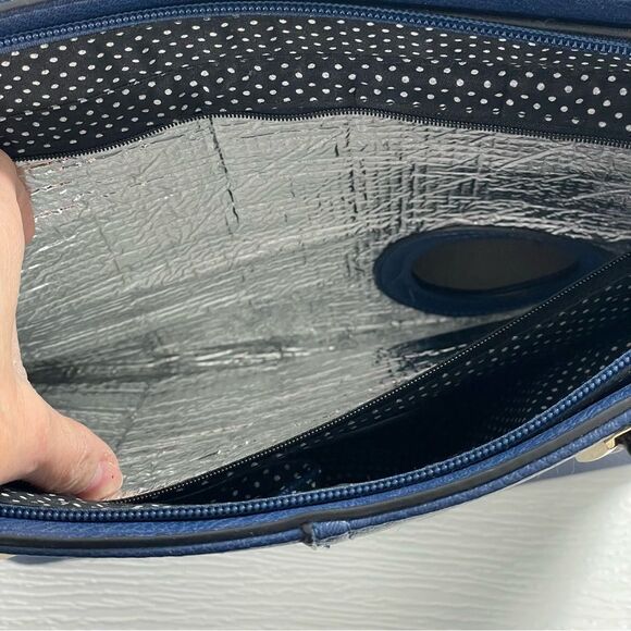 PortoVino Classic Tote Bag - Vegan
Leather Wine Purse Navy Blue - Picture 14 of 14